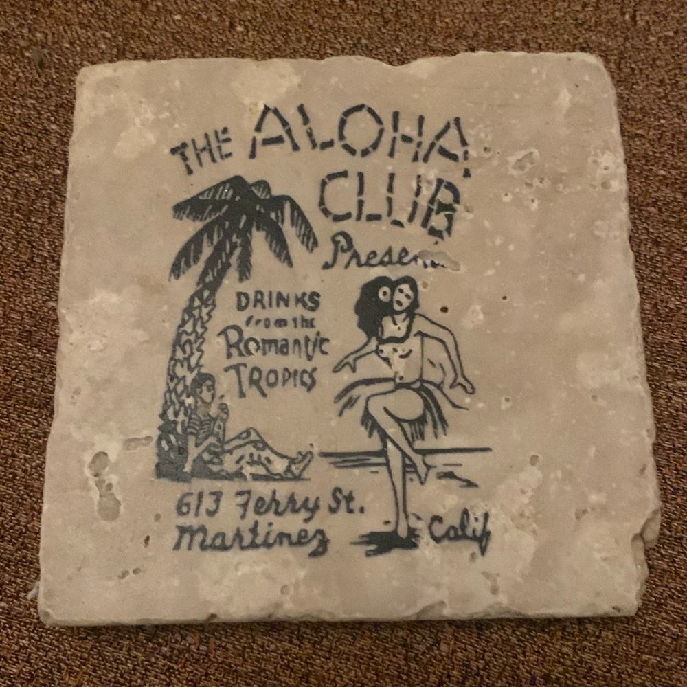 Tumbled Travertine with cork back.
The Aloha Club tiki coaster!